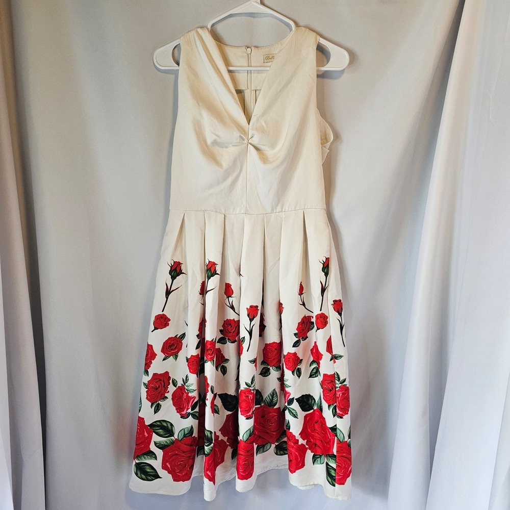 Belle Poque Floral Fit and Flare Dress Medium Cream Red Rose Rockabilly DESC - Picture 1 of 10